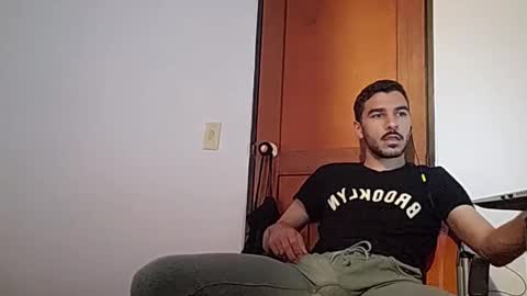 Snapshot of _sebas69 chatting on February 4, 2026, 7:09 pm _sebas69 online show from February 4, 2026, 7:09 pm