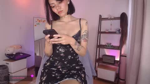 Laura online show from October 12, 2025, 8:08 pm