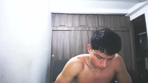 Juan Pablo-independent model online show from March 28, 2026, 9:42 am