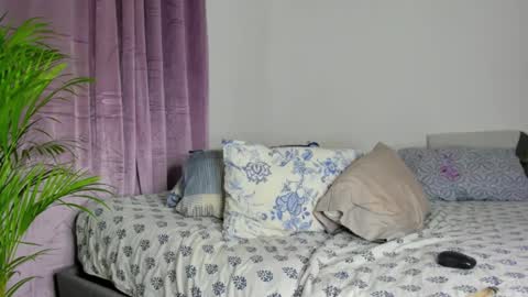 Snapshot of _sexy_star_ chatting on January 18, 2025, 11:55 pm E T H A N S T A R online show from January 18, 2025, 11:55 pm