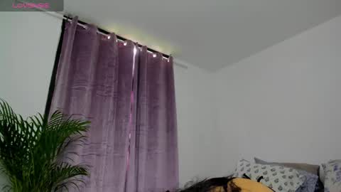 Snapshot of _sexy_star_ chatting on February 22, 2025, 9:04 pm E T H A N S T A R online show from February 22, 2025, 9:04 pm