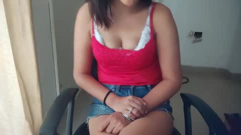 _shalini_0 online show from October 2, 2025, 2:07 am