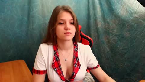 Snapshot of _shy_bunny__ chatting on October 10, 2025, 10:47 am Mari online show from October 10, 2025, 10:47 am