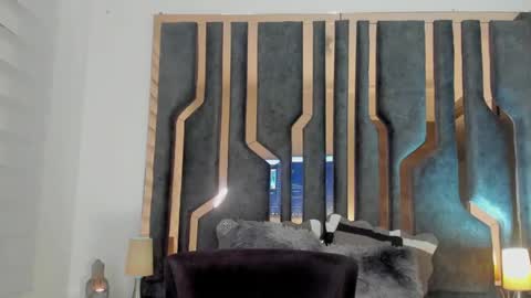 Snapshot of _silvia_vega_ chatting on December 8, 2024, 9:46 am _silvia_vega_ online show from December 8, 2024, 9:46 am