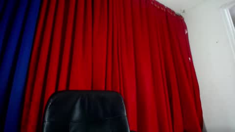 _skyleer_ online show from January 8, 2026, 1:08 am