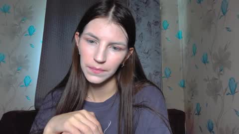 Snapshot of _skyline_x chatting on October 3, 2025, 12:13 pm Sky online show from October 3, 2025, 12:13 pm