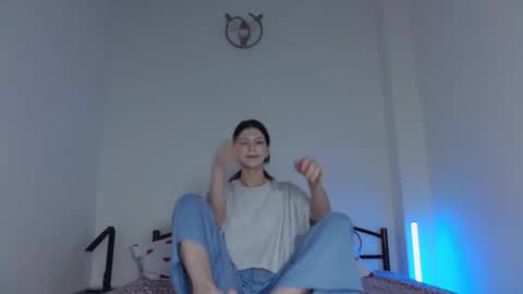 Snapshot of _skyline_x chatting on October 12, 2025, 8:46 am Sky online show from October 12, 2025, 8:46 am