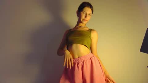 Snapshot of _skyline_x chatting on October 17, 2025, 1:46 pm Sky online show from October 17, 2025, 1:46 pm