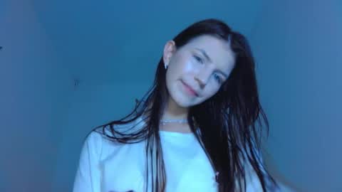 Snapshot of _skyline_x chatting on October 19, 2025, 1:12 pm Sky online show from October 19, 2025, 1:12 pm