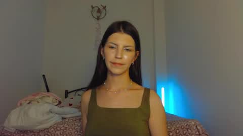 Snapshot of _skyline_x chatting on October 24, 2025, 12:23 pm Sky online show from October 24, 2025, 12:23 pm