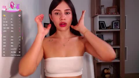 Snapshot of _smallpeach chatting on October 19, 2025, 1:50 am Lauren online show from October 19, 2025, 1:50 am