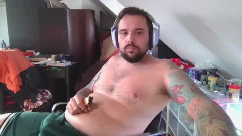 Snapshot of _smiley_bear27 chatting on September 16, 2025, 6:03 am _smiley_bear27 online show from September 16, 2025, 6:03 am