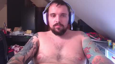 Snapshot of _smiley_bear27 chatting on October 18, 2025, 8:37 am _smiley_bear27 online show from October 18, 2025, 8:37 am