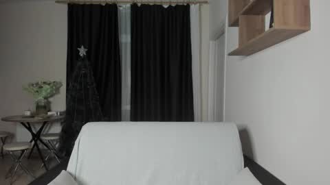 Snapshot of _stager_ chatting on December 18, 2024, 3:37 am MARKPVT IS OPEN online show from December 18, 2024, 3:37 am