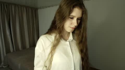 Stella Grace online show from April 2, 2026, 8:23 am