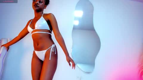 _storm_01 online show from November 19, 2025, 11:32 am