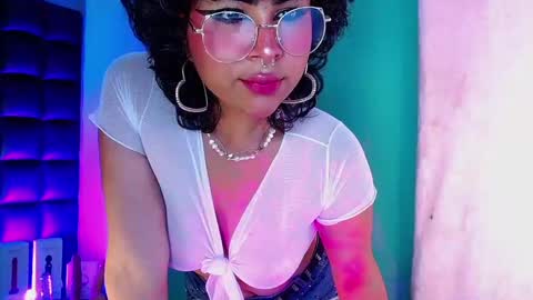 Kuromi online show from December 20, 2024, 5:04 am