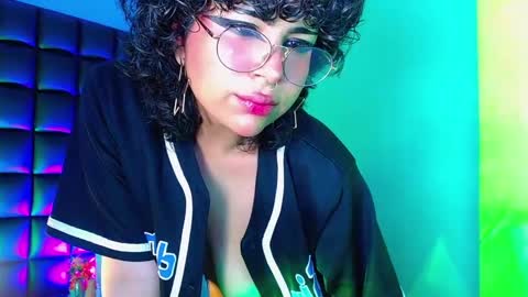 Kuromi online show from February 5, 2025, 4:27 am