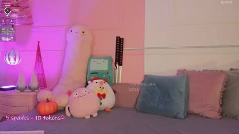 _tammarra_ online show from December 15, 2025, 10:58 pm