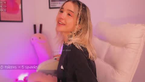 Snapshot of _tammarra_ chatting on May 2, 2026, 5:29 pm _tammarra_ online show from May 2, 2026, 5:29 pm