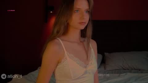Snapshot of _temptation___ chatting on July 4, 2026, 11:05 am Tata online show from July 4, 2026, 11:05 am