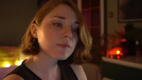 Snapshot of _the_sun_ chatting on May 24, 2026, 7:08 pm Evi online show from May 24, 2026, 7:08 pm