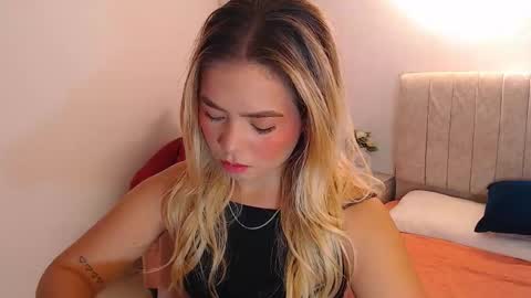 _tiffany1 online show from February 1, 2026, 6:06 pm