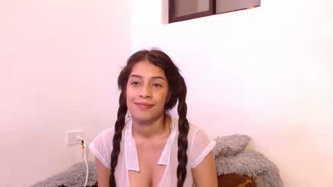 Snapshot of _tommyandanabel_ chatting on January 19, 2025, 5:05 am  tommy and anabel   online show from January 19, 2025, 5:05 am