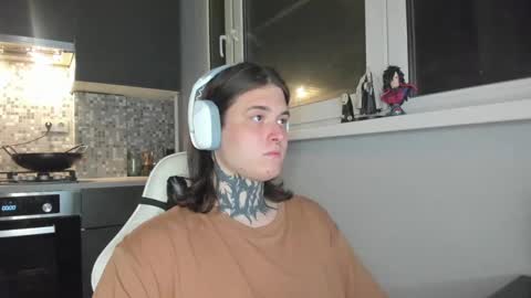 _torfin_ online show from February 16, 2025, 7:05 pm