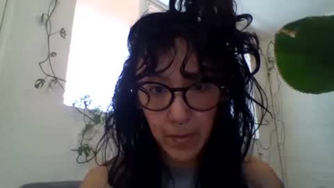 _tutti_frutti_ online show from February 3, 2025, 9:39 pm