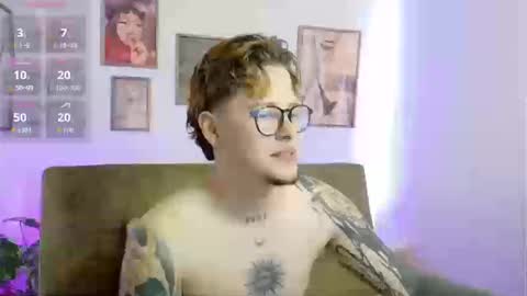 Snapshot of _tyleer_ chatting on September 16, 2025, 5:03 pm _tyleer_ online show from September 16, 2025, 5:03 pm