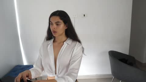 Anastasia Vahos online show from January 27, 2025, 9:22 pm