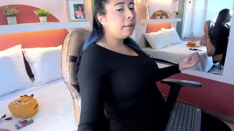 _valeryboobs_ online show from May 27, 2026, 1:41 pm
