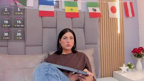 _valerycooper online show from June 20, 2026, 12:19 pm