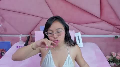 _violeta_18 online show from October 4, 2025, 3:37 am