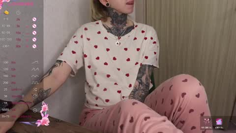 Alis online show from March 2, 2025, 6:40 pm