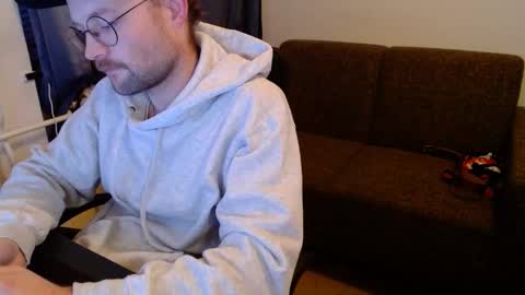 _whoisthatguy_ online show from November 23, 2025, 3:23 pm