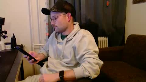 _whoisthatguy_ online show from December 18, 2025, 3:51 pm