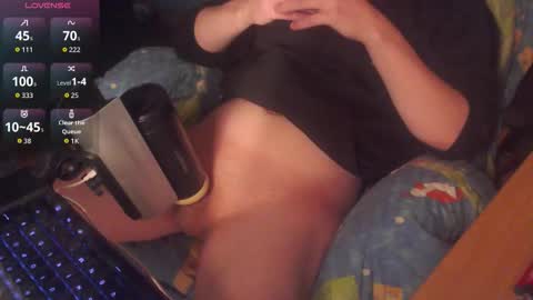 _yourcuteboy_ online show from December 4, 2025, 9:56 pm