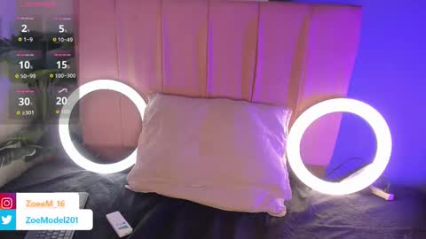  Zoe  online show from October 18, 2025, 8:20 pm