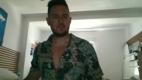 Snapshot of a3cuadros chatting on June 10, 2026, 4:50 pm a3cuadros online show from June 10, 2026, 4:50 pm