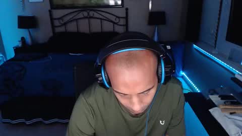 a4orce online show from April 2, 2026, 1:14 am