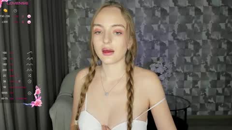 Snapshot of a_delina chatting on February 4, 2025, 3:15 pm Adelina online show from February 4, 2025, 3:15 pm
