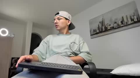 Snapshot of a_lejandro_08 chatting on March 11, 2025, 2:54 am alejo online show from March 11, 2025, 2:54 am