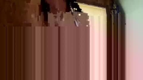 Snapshot of a_rae93 chatting on September 28, 2025, 8:25 pm a_rae93 online show from September 28, 2025, 8:25 pm