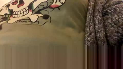 Snapshot of a_rae93 chatting on October 16, 2025, 10:49 am a_rae93 online show from October 16, 2025, 10:49 am