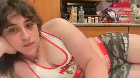 a_wild_camo_maid online show from January 16, 2025, 5:53 am