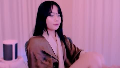 Snapshot of a_yinn chatting on November 8, 2025, 10:19 pm a_yinn online show from November 8, 2025, 10:19 pm