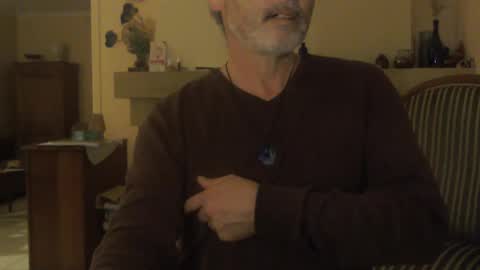 Snapshot of aalex1717 chatting on December 14, 2024, 8:40 pm Aalex1717 online show from December 14, 2024, 8:40 pm