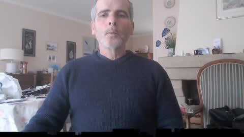Snapshot of aalex1717 chatting on January 10, 2025, 10:28 am Aalex1717 online show from January 10, 2025, 10:28 am